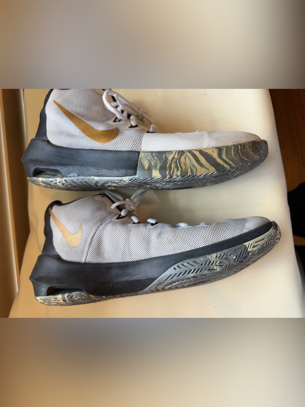 Nike Air Integrate Men’s Basketball Shoes, Gold, White Black #898453–101  Size 9